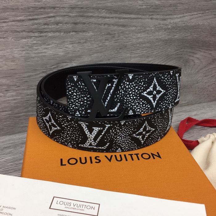 Louis Vuitton Belt 40MM LVB00072